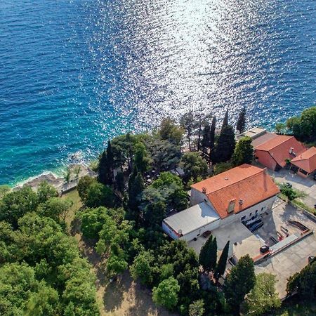 Dck Apartment By The Sea Sodici Exterior photo